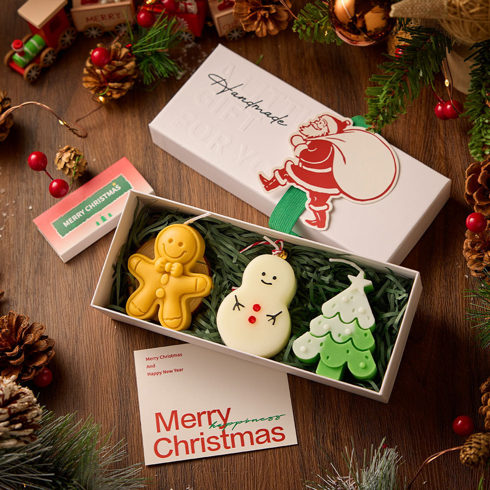 Creative Christmas Scented Candle Set – Gingerbread Man, Snowflake & Tree Design with Wooden Tray | Holiday Home Decor & Gift Idea