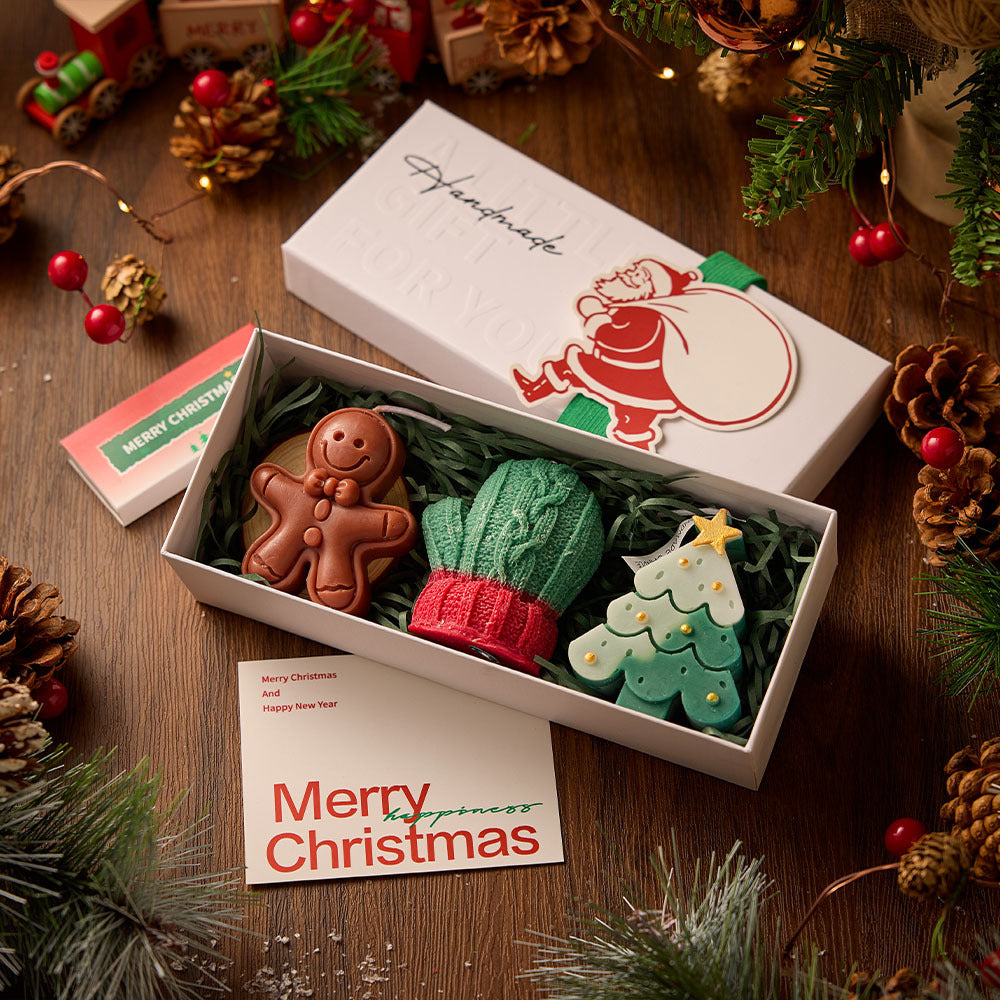 Creative Christmas Scented Candle Set – Gingerbread Man, Snowflake & Tree Design with Wooden Tray | Holiday Home Decor & Gift Idea